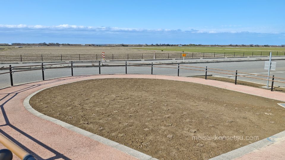 小川駐車場から見える手取川扇状地の田園風景。その先には日本海があります。